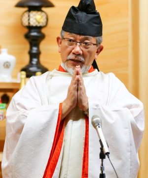 Yoshinobu Miyake_photo